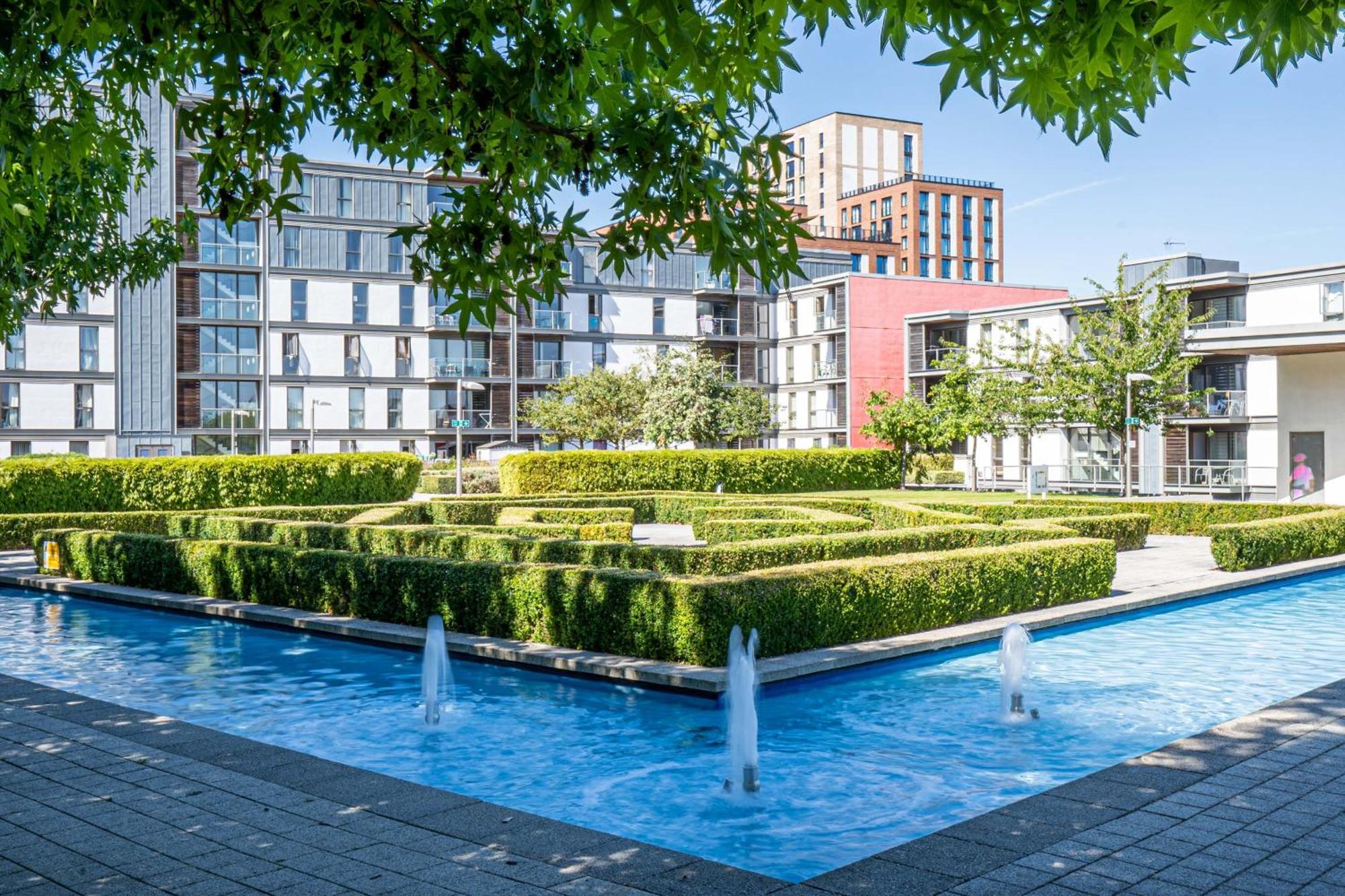 Cotels At Vizion Serviced Apartments, Superfast Broadband, Central Location, Free Parking, Fully Equipped Kitchen Milton Keynes Ngoại thất bức ảnh