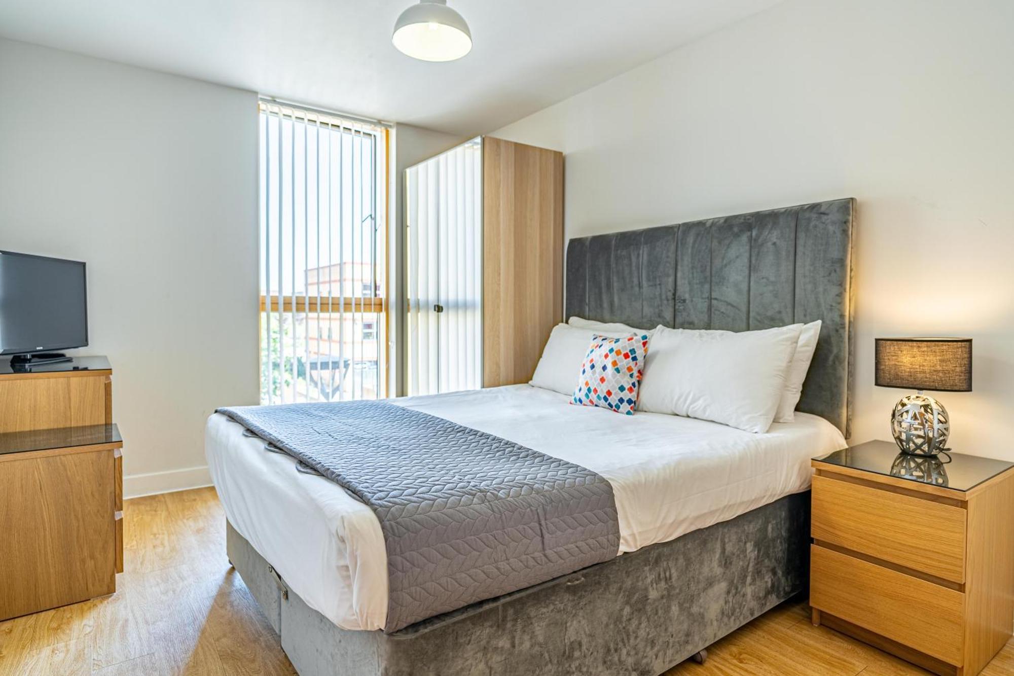 Cotels At Vizion Serviced Apartments, Superfast Broadband, Central Location, Free Parking, Fully Equipped Kitchen Milton Keynes Ngoại thất bức ảnh