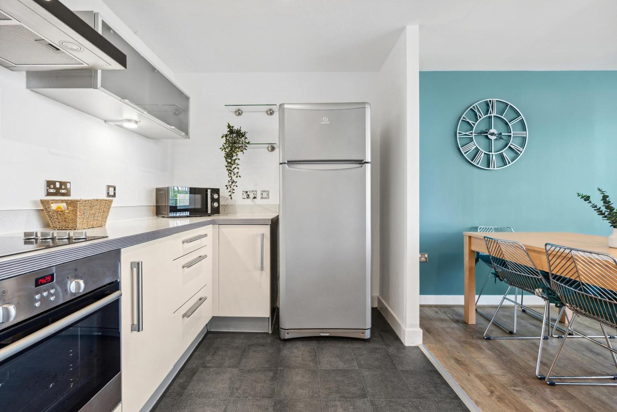 Cotels At Vizion Serviced Apartments, Superfast Broadband, Central Location, Free Parking, Fully Equipped Kitchen Milton Keynes Ngoại thất bức ảnh